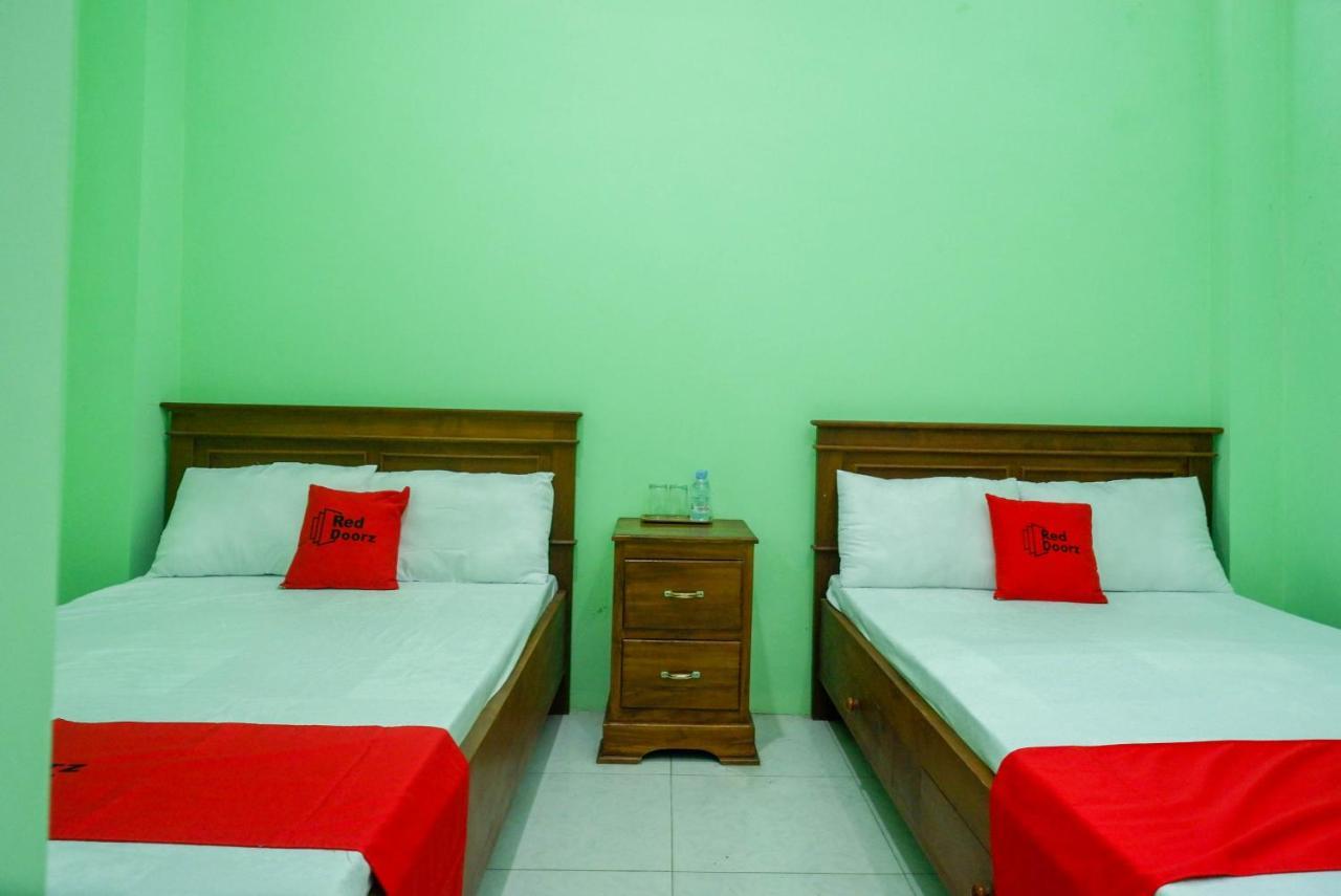 Reddoorz Syariah Near Monumen Jogja Kembali 호텔 Kejayan 외부 사진