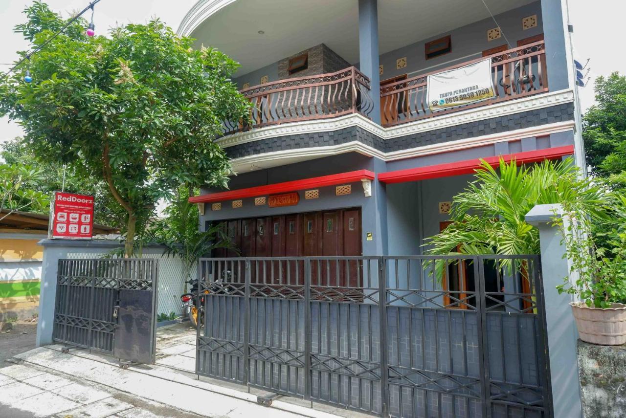 Reddoorz Syariah Near Monumen Jogja Kembali 호텔 Kejayan 외부 사진